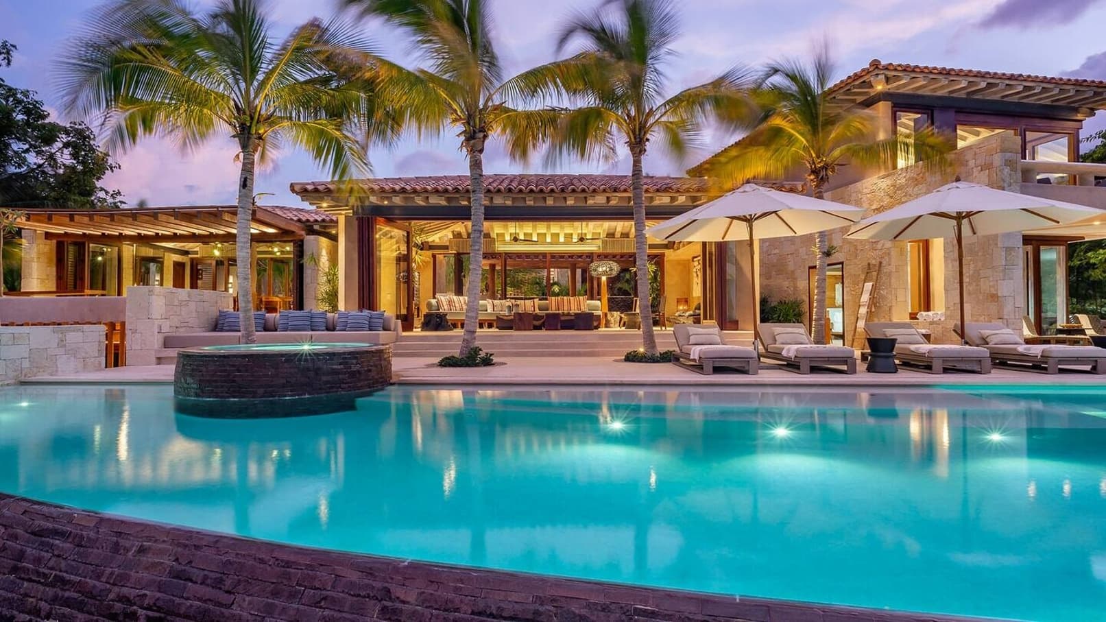 Earthy, Luxurious Kupuri Villa in Punta Mita