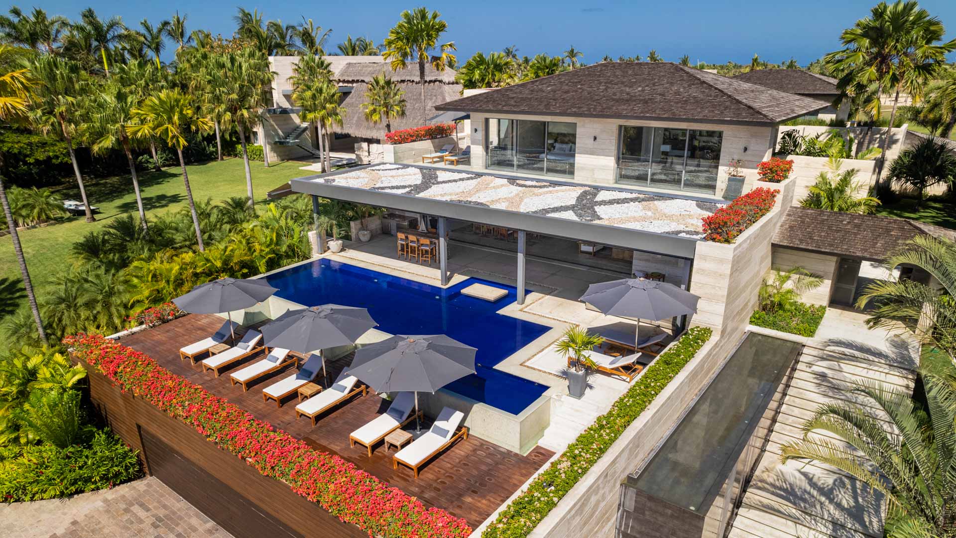 8-Bedroom Luxury Villa in Lagos del Mar