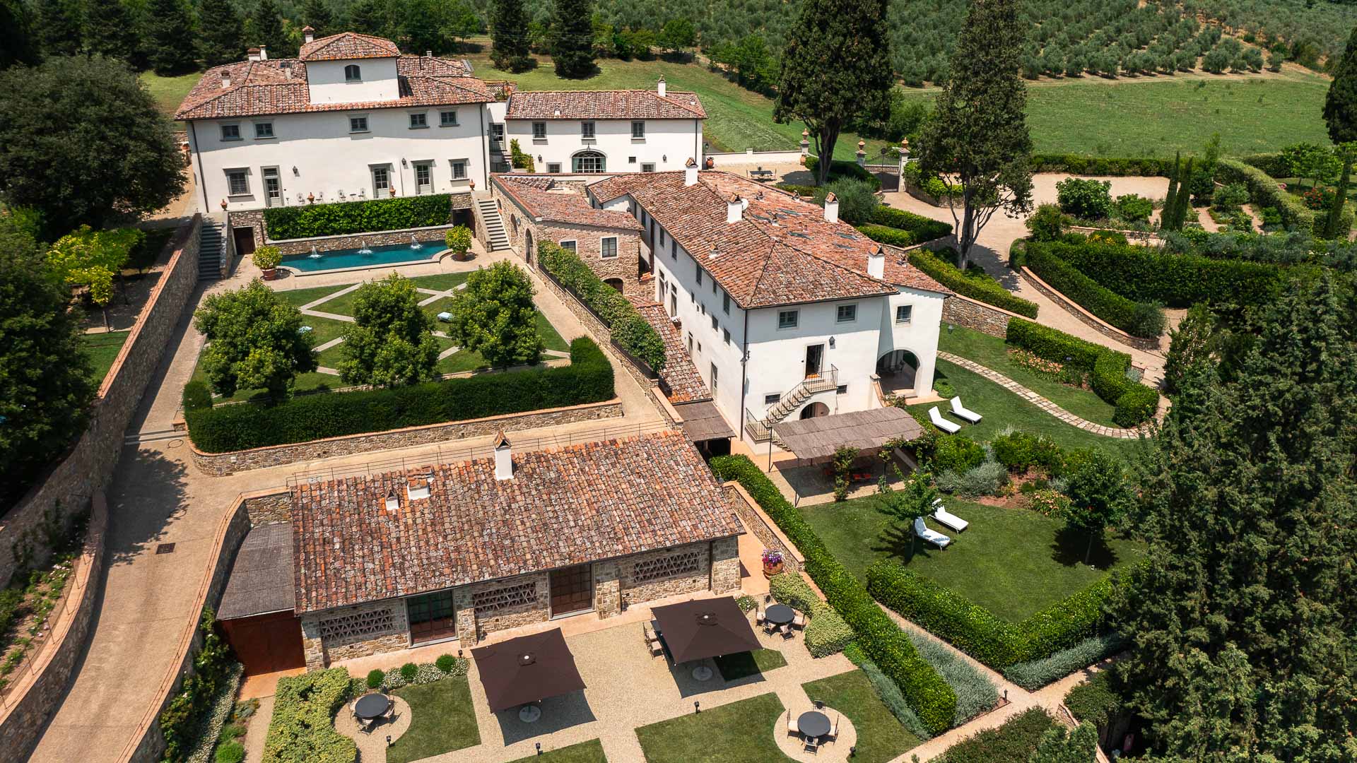 Renaissance Estate for Large Groups and Weddings in Chianti